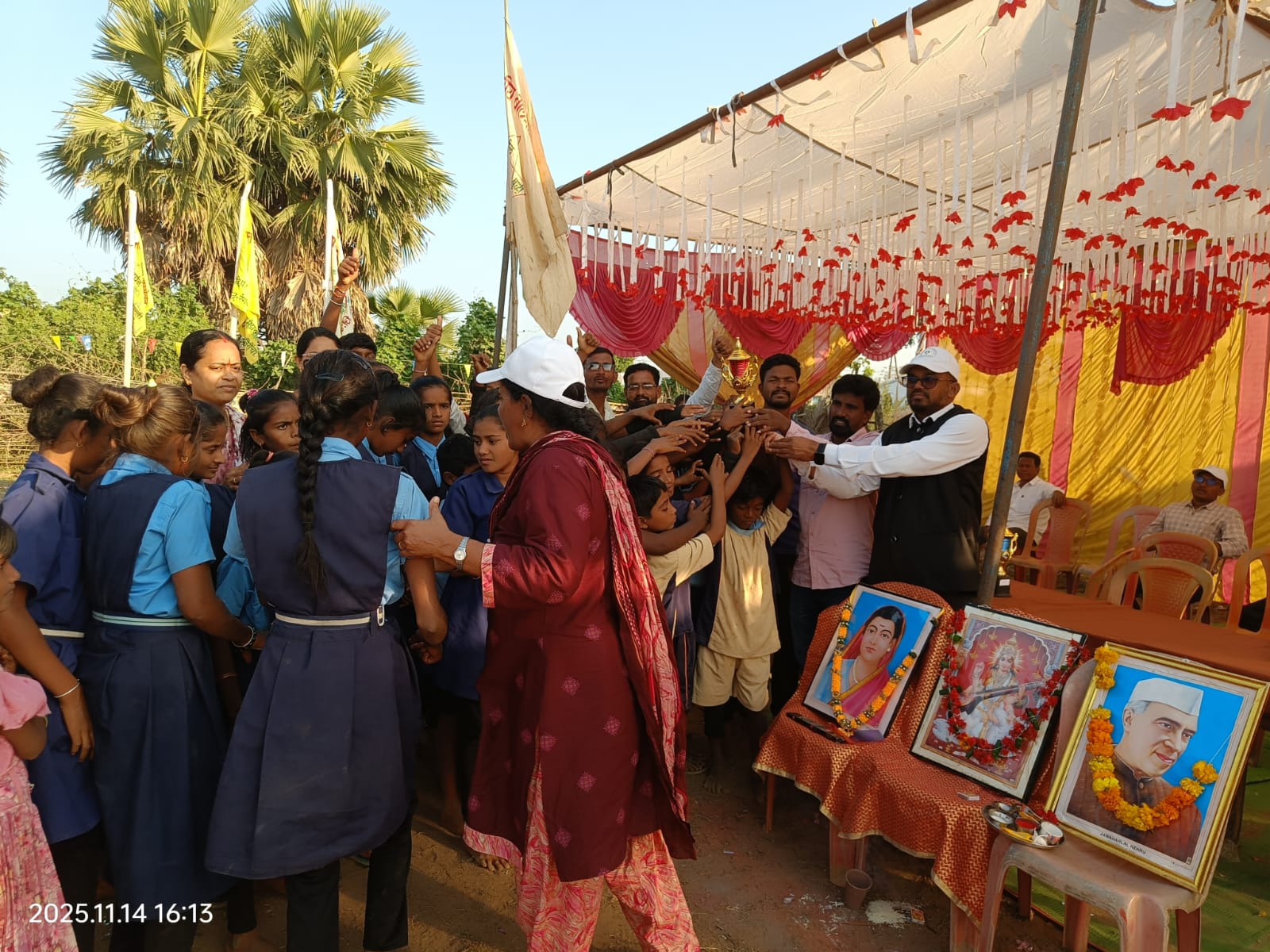 प्राथमिक गटात मेडारम शाळेची झळाळती कामगिरी – चॅम्पियन शील्डवर नाव कोरले