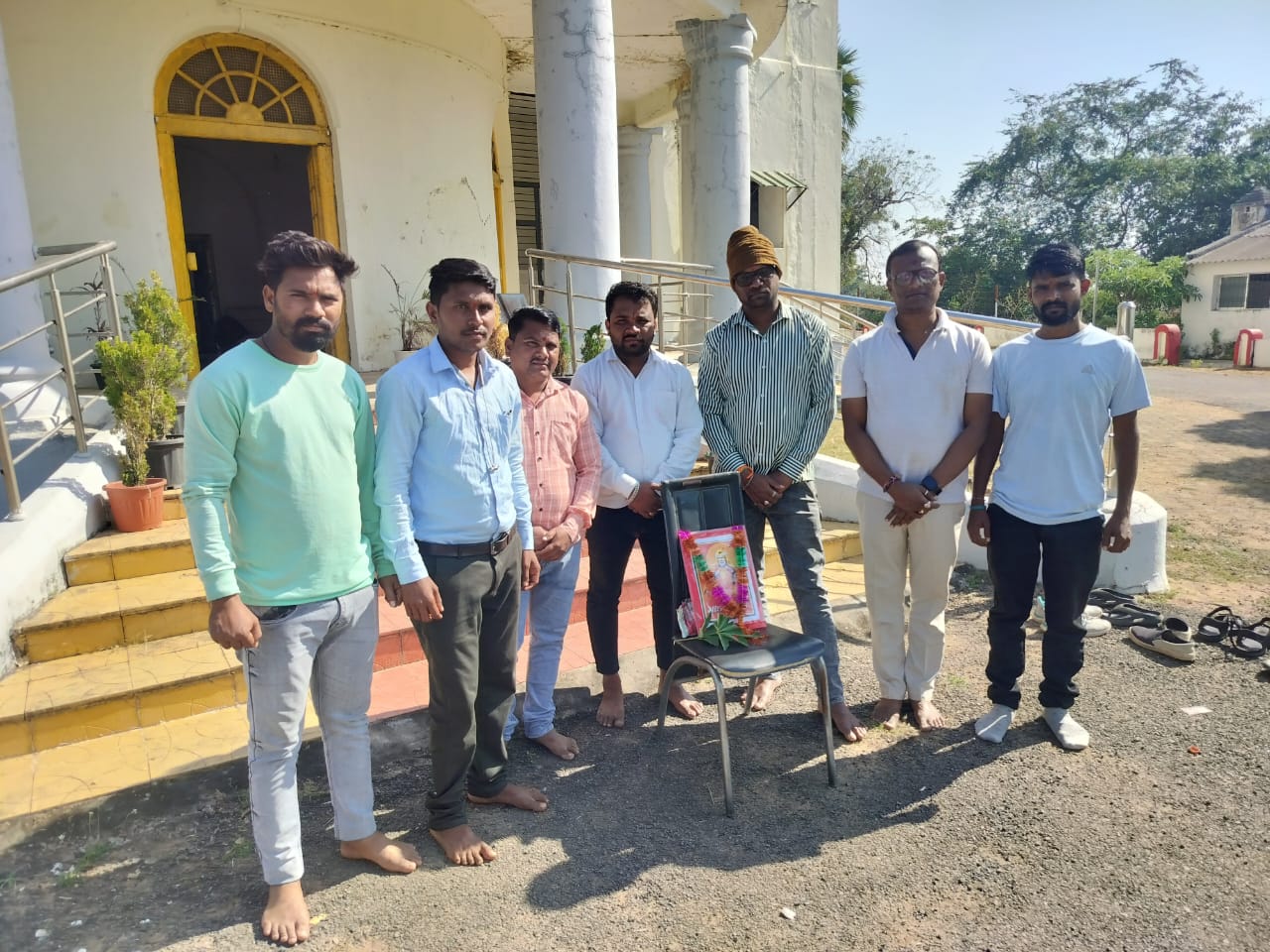 सिरोंचा तालुका पत्रकार संघटना तर्फे राष्ट्र संत गाडगेबाबा महाराज पुण्यतिथी साजरी ...!*