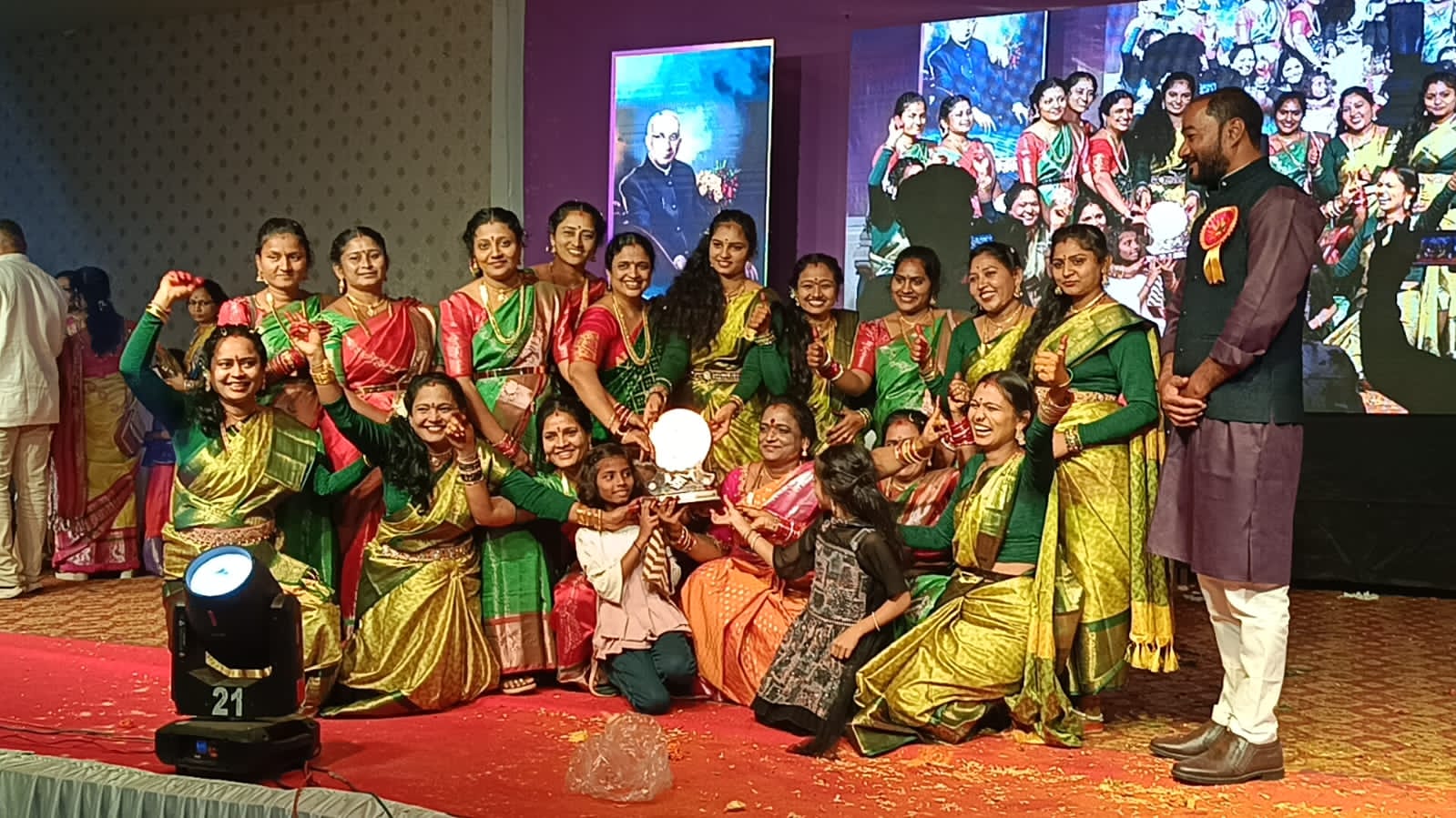 *गडचिरोली येथे २२व्या कापेवार बेलदार समाज मेळाव्यात सिरोंचा येथील महिलेचा कला व नाट्य स्पर्धेत प्रथम क्रमांक...!