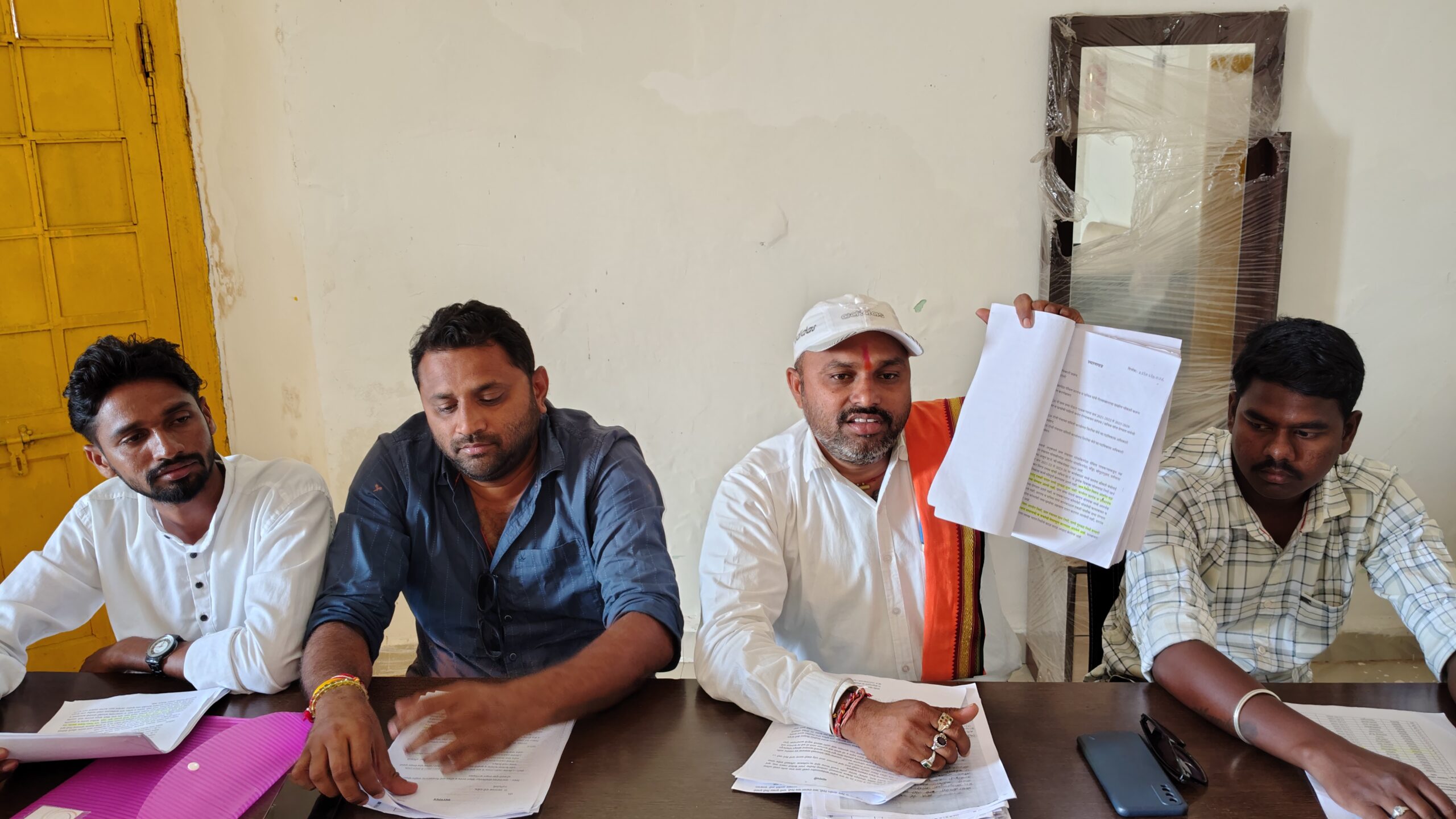मोयाबीनपेठा ग्रामपंचायतीतील कथित भ्रष्टाचार प्रकरण तापले; 12 मेपासून अमरण उपोषणाचा इशारा, सरपंचांचा आरोप उपसरपंचांवर...!